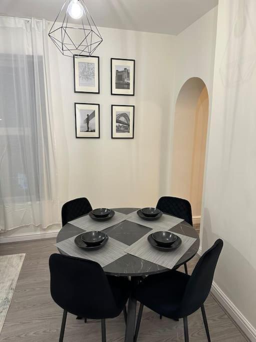 Modern Apartment, 1Km From City! Newcastle upon Tyne Eksteriør billede